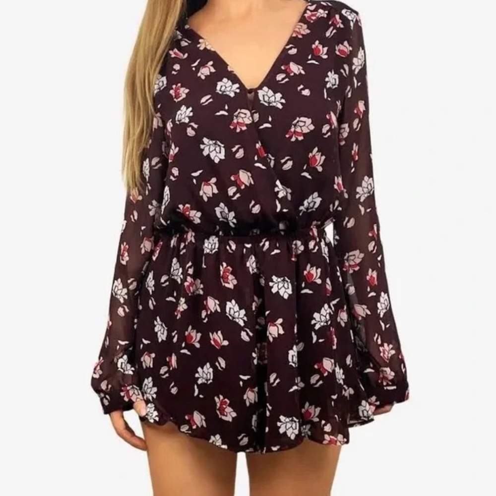 ASTR x Revolve Brown Floral Romper (S)